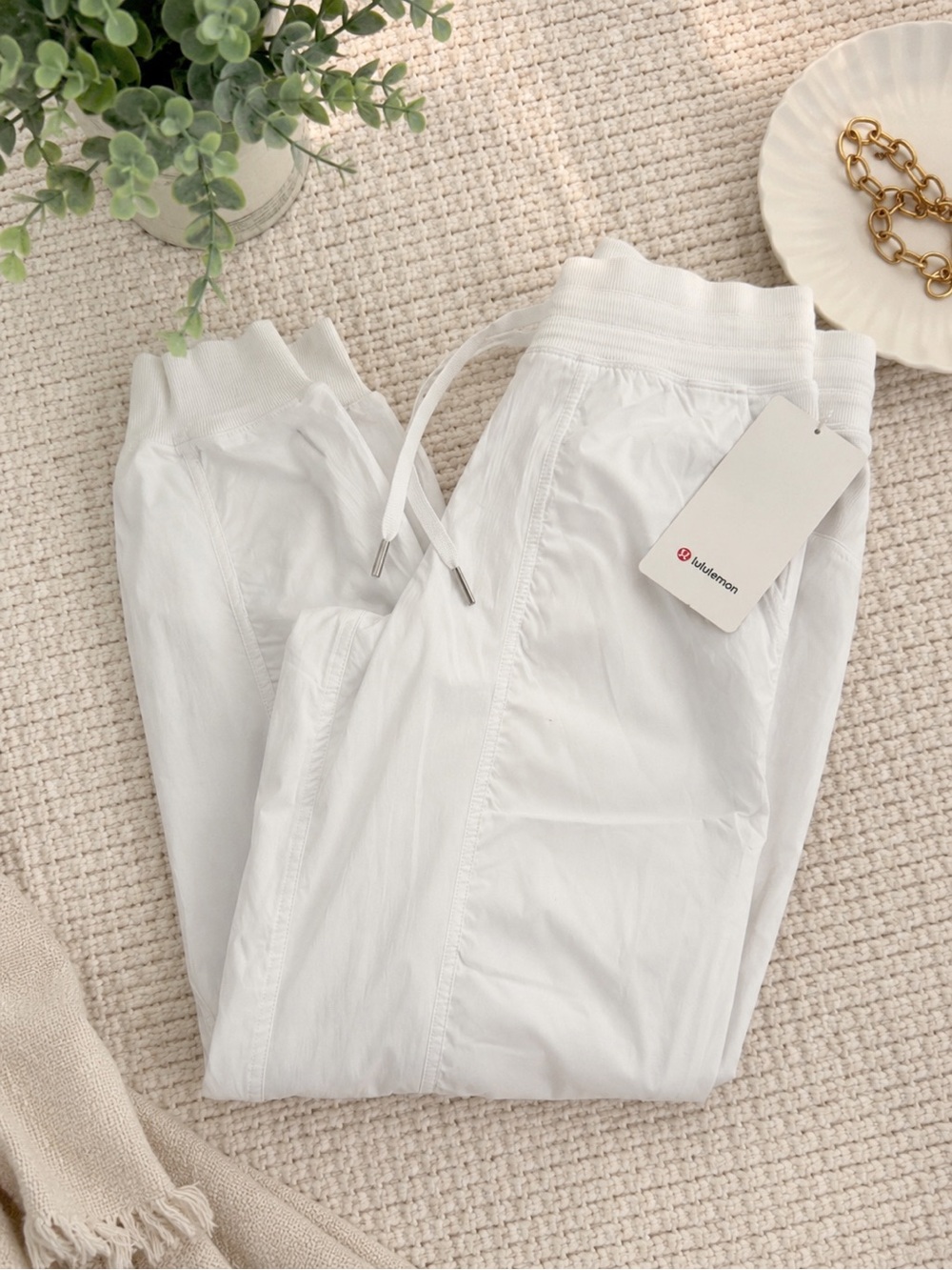 NWT Lululemon Studio Mid-Rise Jogger Lined